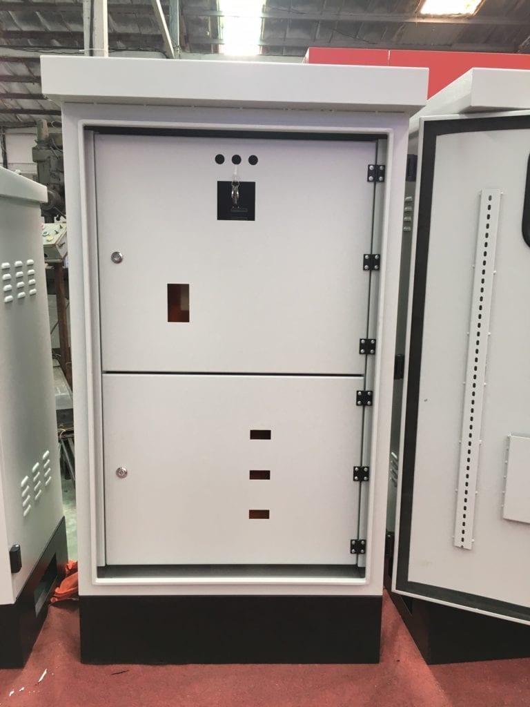 Electrical cabinet cover 2 layers 1 wing 2 compartments with lock Electrical cabinet cover 2 layers 1 wing 2 compartments with lock