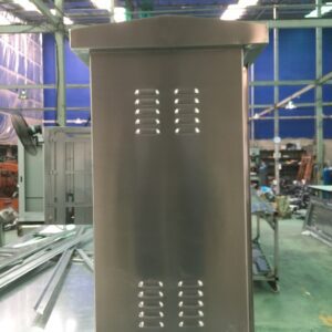 Vỏ tủ inox có mái - Ảnh 5