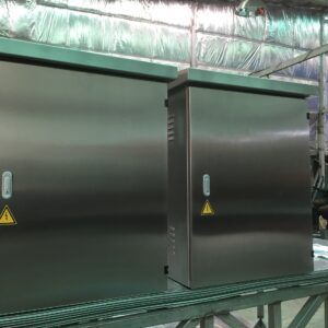 Vỏ tủ inox có mái - Ảnh 1