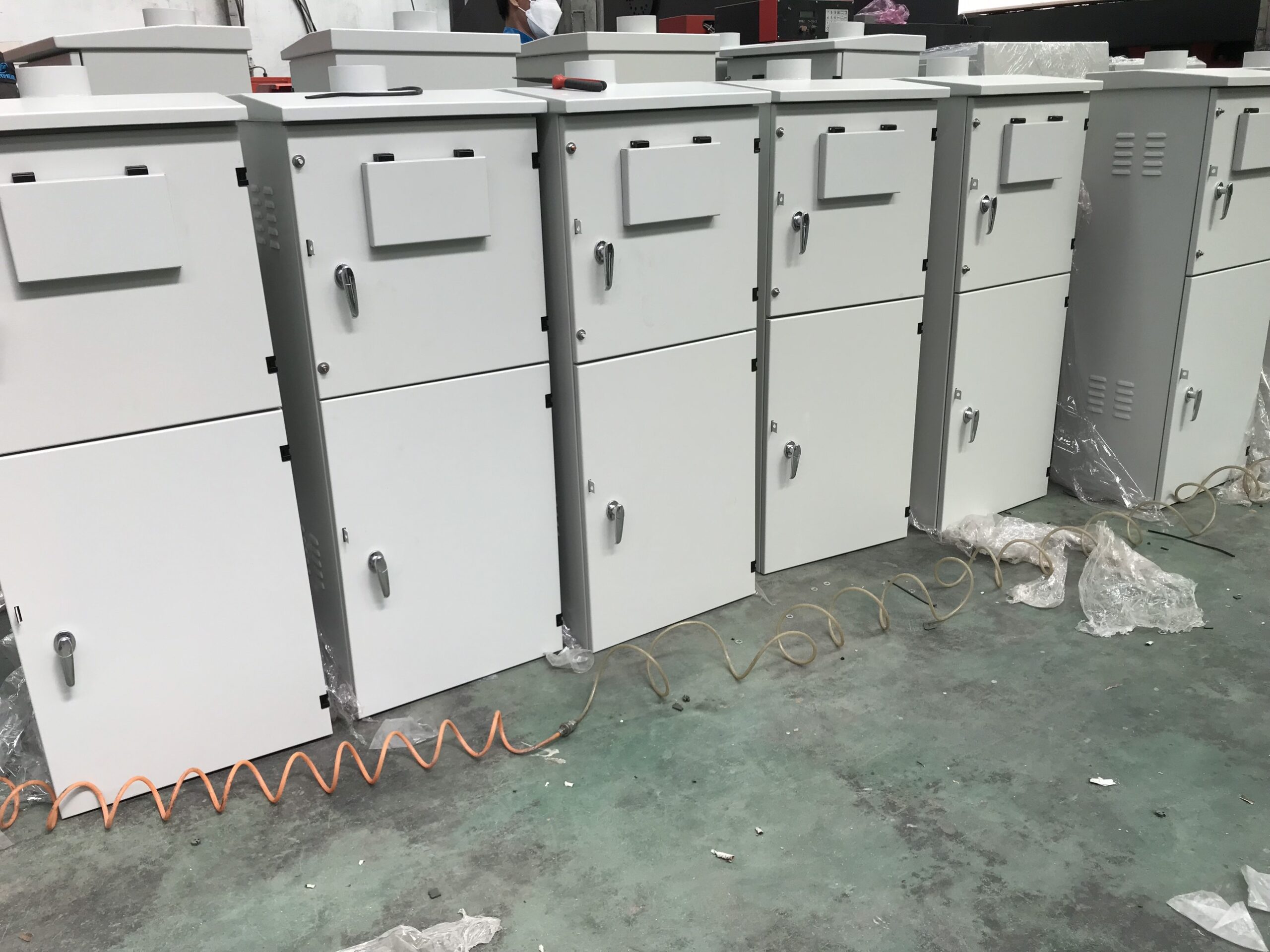 Hanging station cabinet 1250x500x370