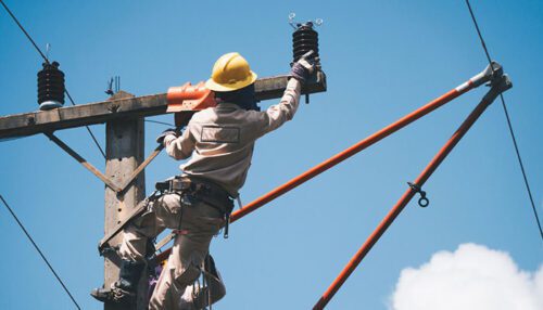 line-post-insulator-installation