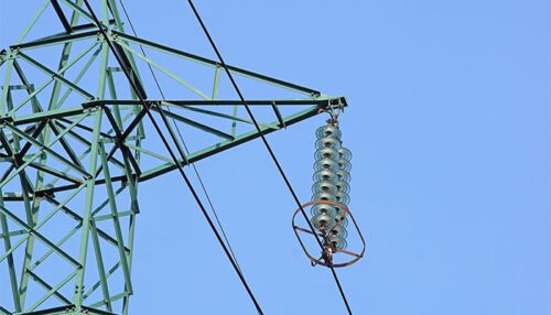 suspension-insulator-in-the-transmission-line